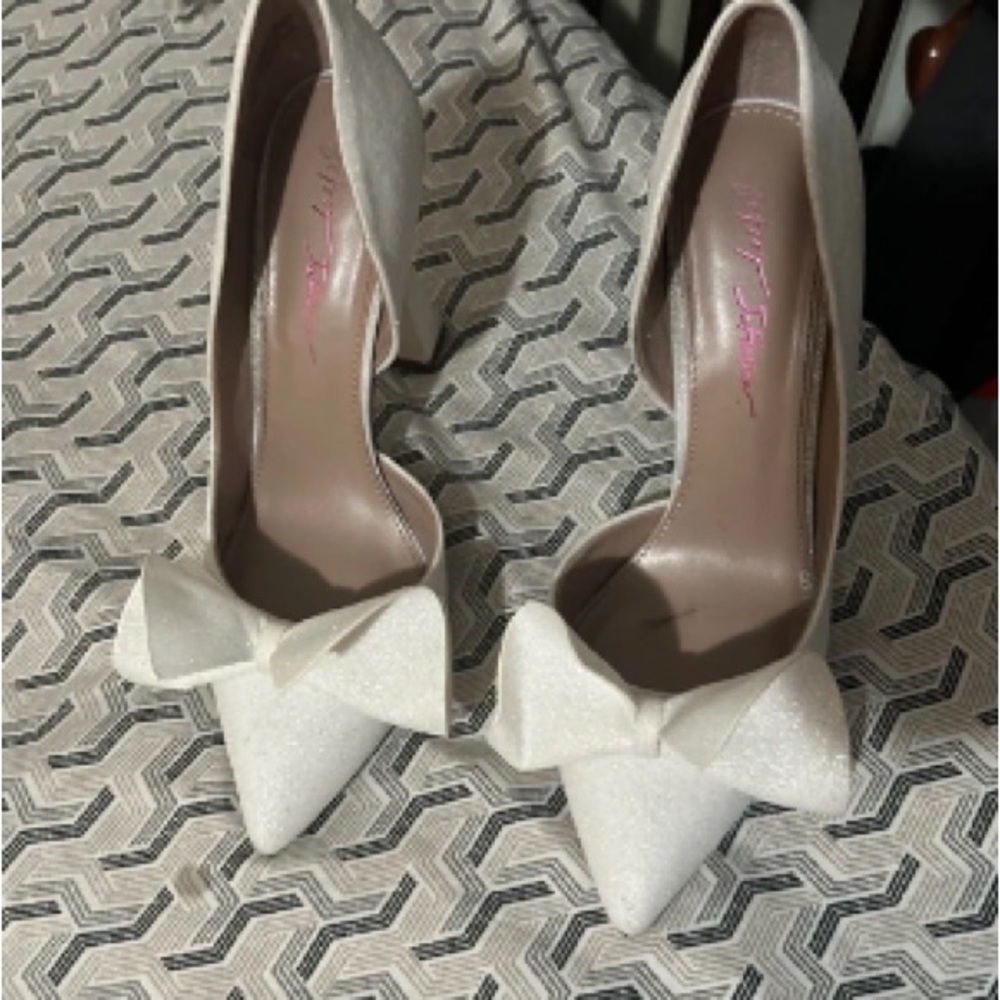 Elegant White Bow Heels